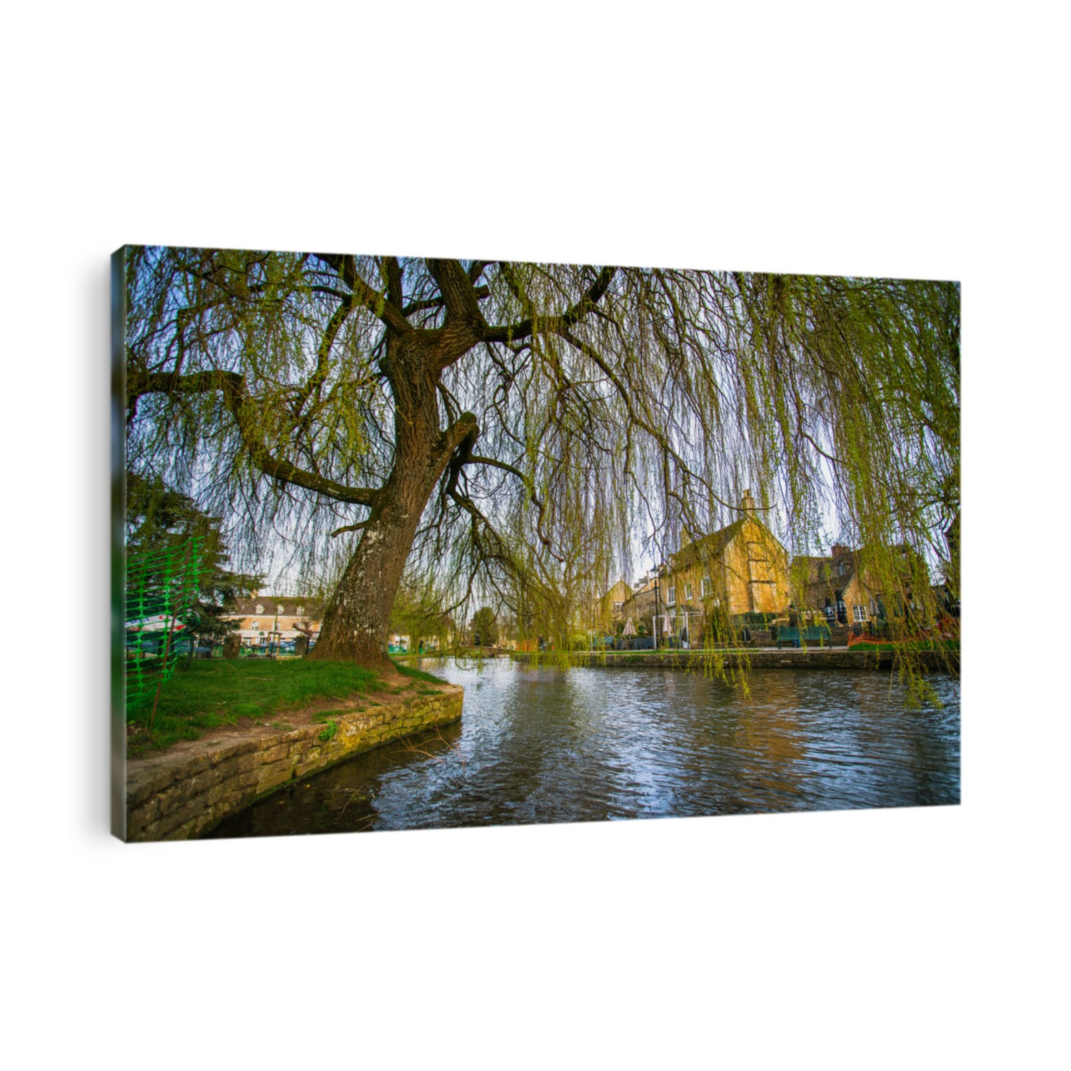 Bourton on the Water, a village and civil parish in Gloucestershire lies on a wide flat vale within the Cotswolds Area of Outstanding Natural Beauty (AONB), England, UK